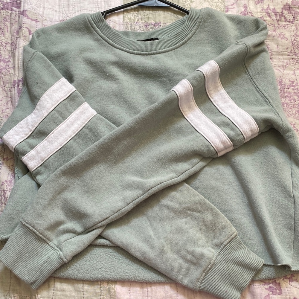 Green and white, sweatshirt, size medium, forever 21